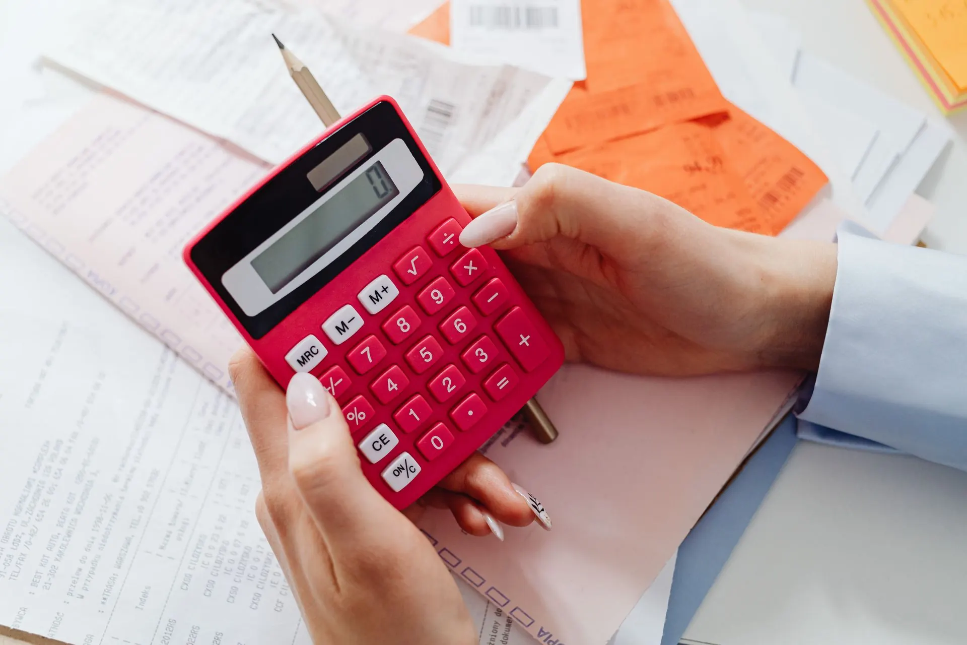 What a website actually costs in 2026: DIY, freelancer, agency, subscription